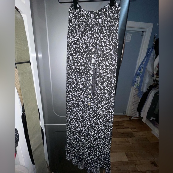 Skirt - Picture 2 of 3